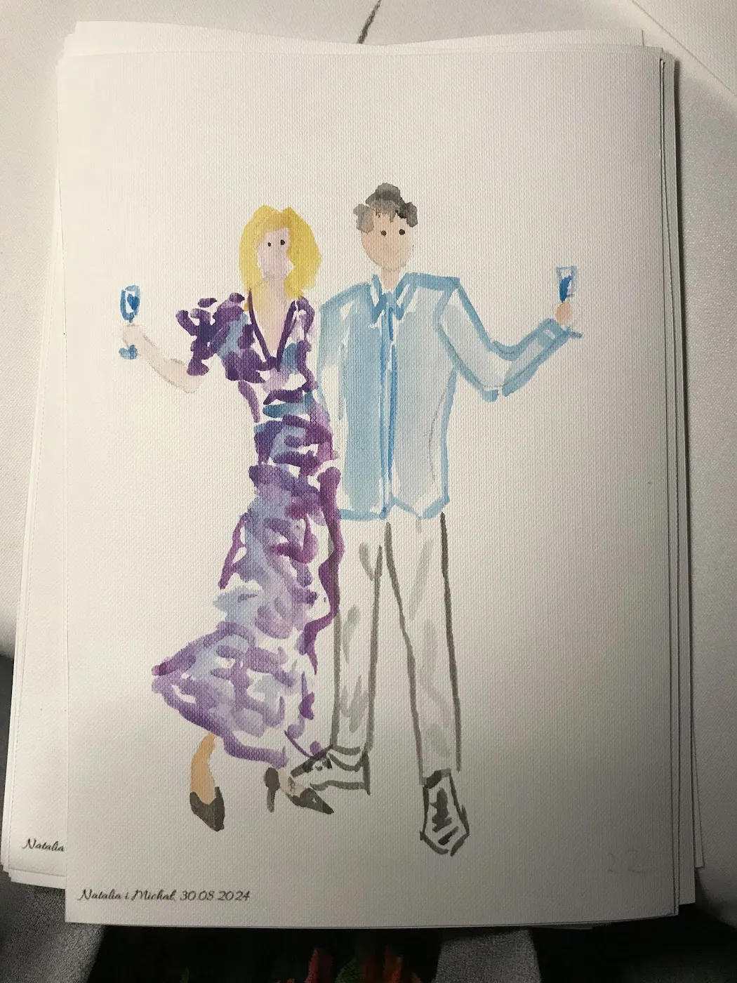 Akwarelowa ilustracja pary gości z kieliszkami uniesionymi do toastu